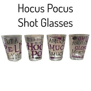 Disney Hocus Pocus Silver Buffalo 1.5 oz (44 ml) Mini Shot Glassware Set of 4